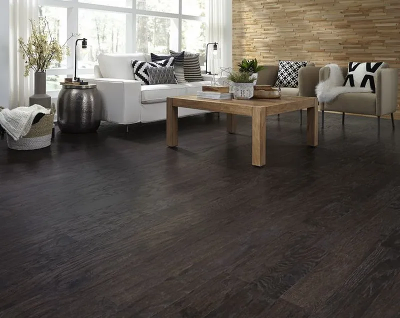 Farben für Floor 2026: Dunkelbraun oder Espresso