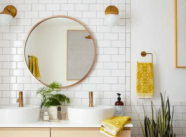 Badezimmertrends 2026: die neuesten Farben, Fliesen und Armaturen sowie zahlreiche Designideen