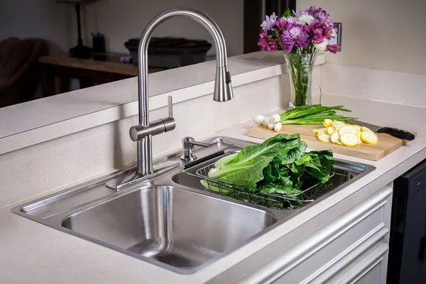 Trends bei Küchenarmaturen 2026: Wasserhahn und Spüle